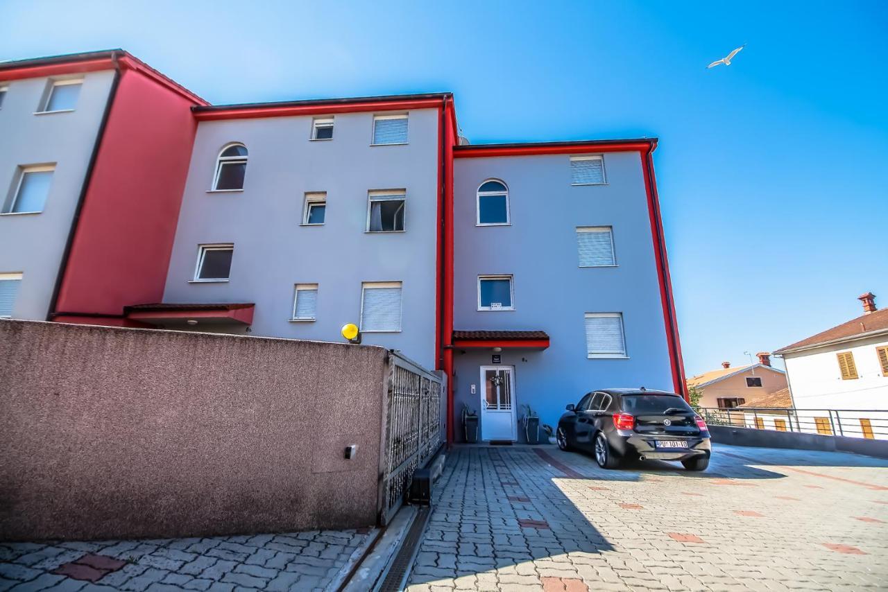 Apartments Saric Pula Buitenkant foto